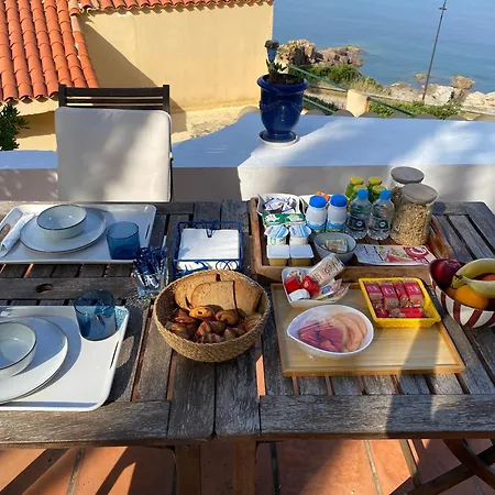 Konukevi Les Palmiers Calcatoggio (Corsica)