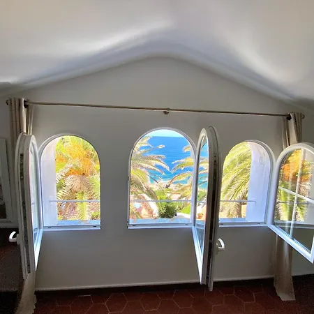 Les Palmiers Pensjonat *