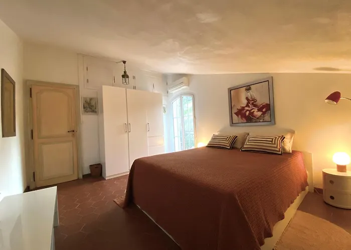 Les Palmiers Pensión Calcatoggio (Corsica)